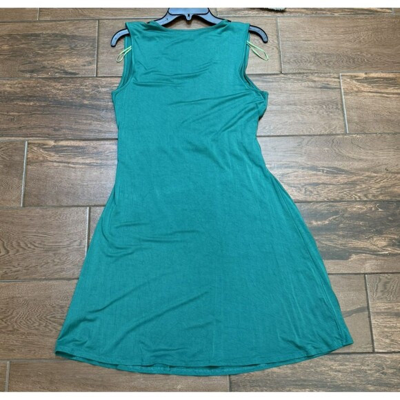 Cable & Gauge Green Wrap Midi Dress - Picture 9 of 9